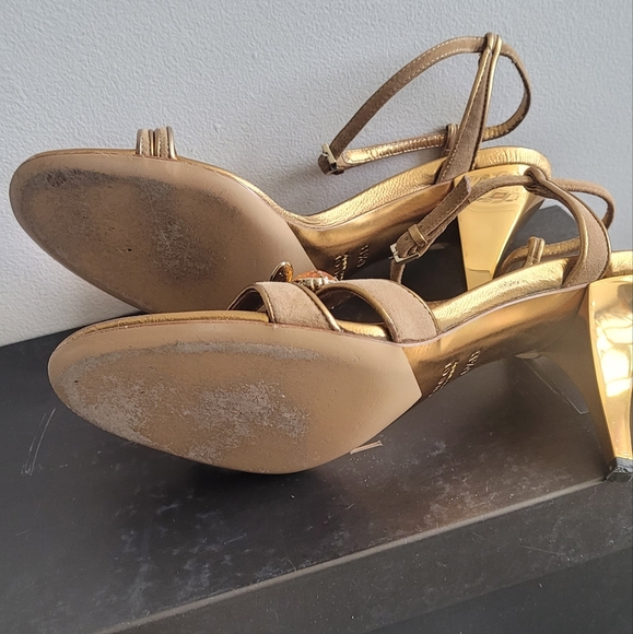 Vintage Authentic Gucci Gold/Bronze Strappy High Heels with Bee, Sz 6½B - Picture 6 of 6